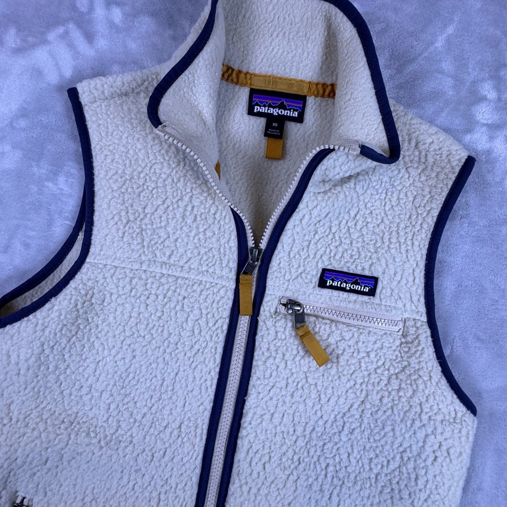 Patagonia Retro Pile Fleece Vest Cream Navy Blue Full Zip Womens XS 22826